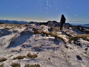 64 Controluce con la neve baciata dal sole